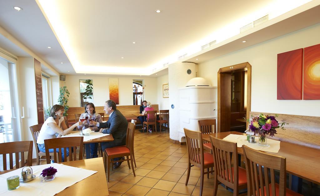 Gästehaus Weinhandl&Johnnys Pizzeria Podersdorf am See Exterior foto